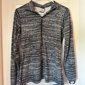 Nike Quarter-Zip pullover Size M